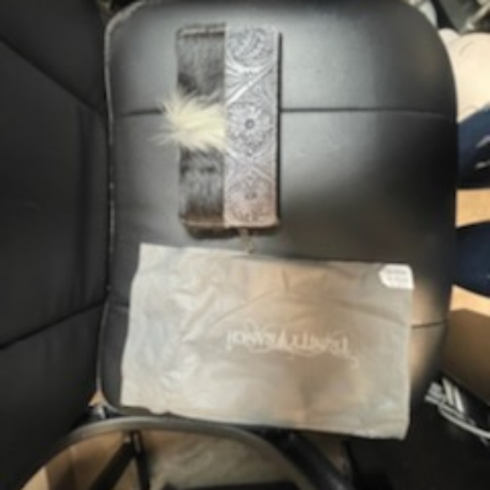Trinity Ranch purse and wallet - Picture 8 of 10